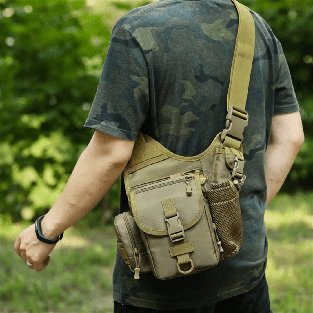 Sac Bandoulière Homme Imperméable en Tissu Oxford – Léger et Résistant pour Activités de Plein Air, Sangle Ajustable et Système MOLLE
