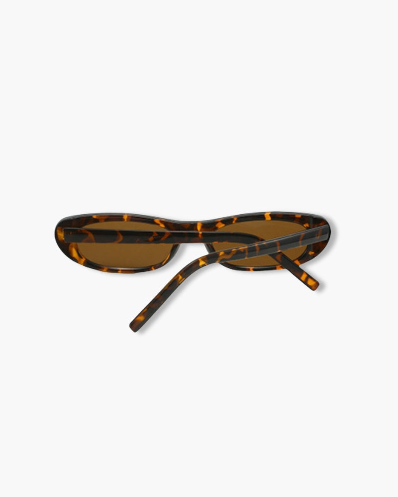Lunettes de Soleil Ovales Vintage Femme – UV400, Monture Légère et Confortable, Élégance Classique en Noir 5