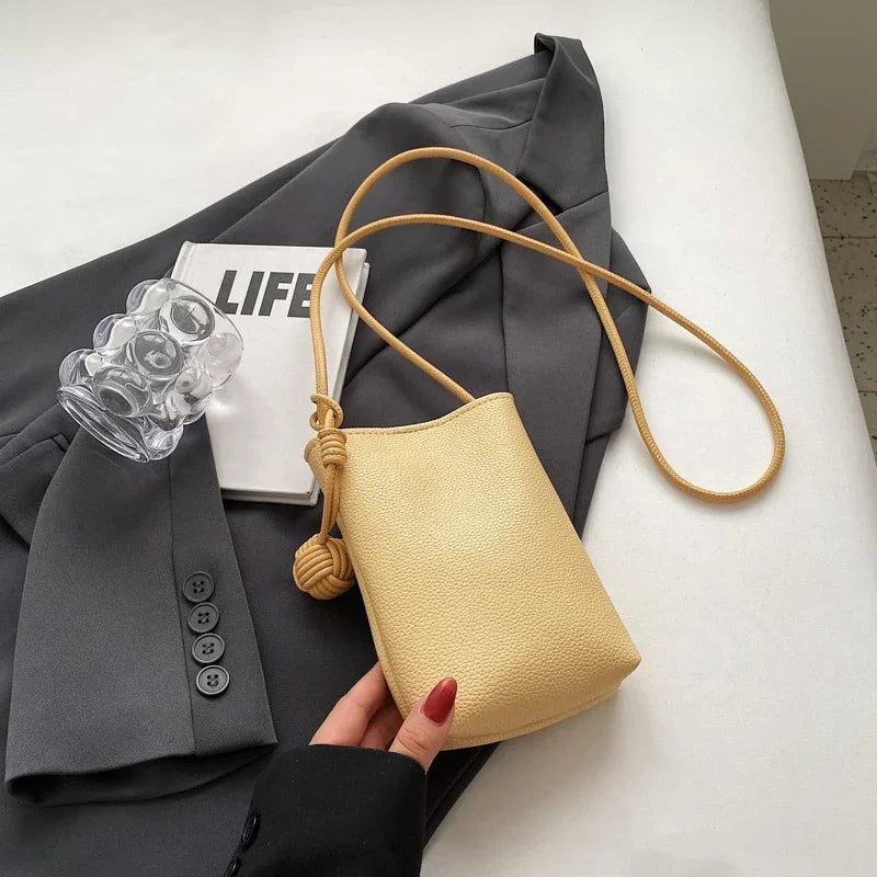 Sac Bandoulière Femme en Cuir Léger avec Compartiment Téléphone – Sac à Main Pratique et Élégant pour Voyage et Quotidien